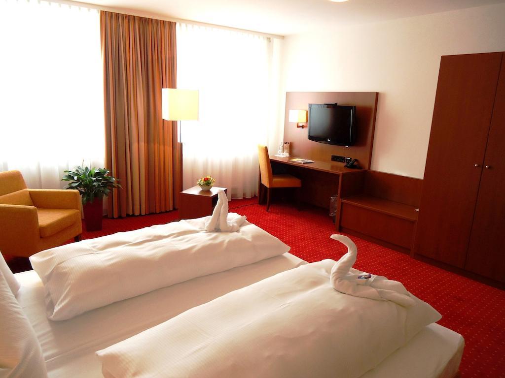 Hotel Gasthof Posthalter ซวีเซิล ภายนอก รูปภาพ